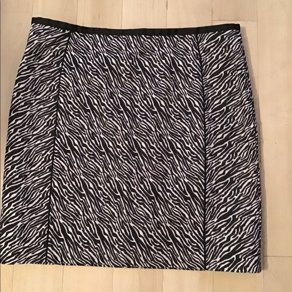 H&M mini skirt, size 16
